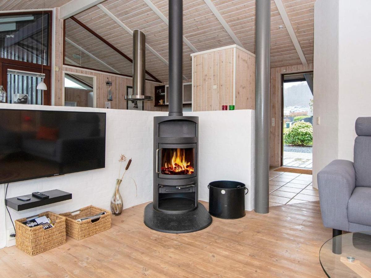 7 Person Holiday Home In Sj Lund Sjolund Bagian luar foto